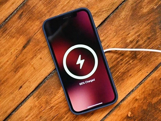 白茅湖农场苹果手机维修分享iPhone 12可以随便充电吗 